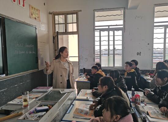 立足課堂推課改 聚焦質(zhì)量謀發(fā)展——濱?？h界牌中學(xué)開展校際交流活動側(cè)記