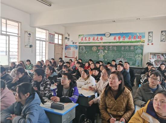 立足課堂推課改 聚焦質(zhì)量謀發(fā)展——濱海縣界牌中學(xué)開展校際交流活動側(cè)記