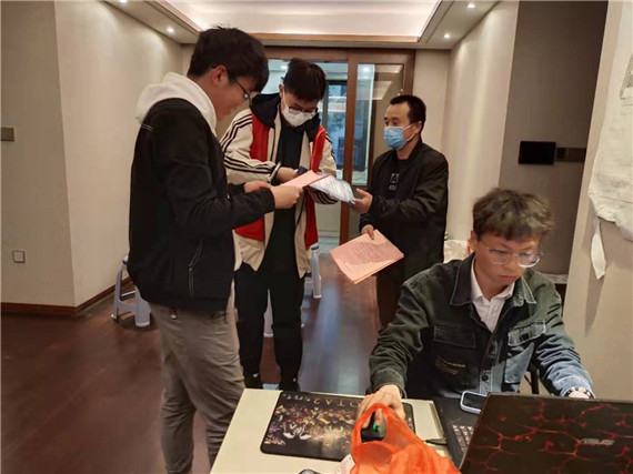 攝山村：學(xué)黨史、辦實(shí)事 小區(qū)反電詐宣傳不停歇