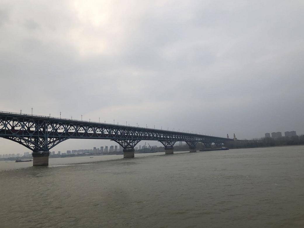 過江通道將繼續(xù)擴(kuò)容。南報(bào)融媒體記者 何鋼 攝