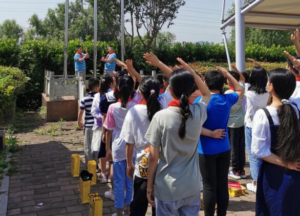 學(xué)黨史 強(qiáng)少年 南山湖社區(qū)開(kāi)展開(kāi)展兒童節(jié)主題活動(dòng)