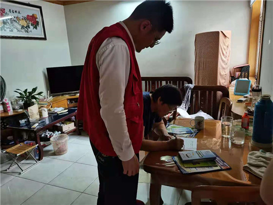 堯安新村社區(qū)開(kāi)展夏季入戶(hù)安全檢查工作