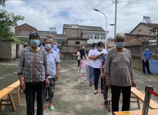 青山社區(qū):疫情防控關(guān)系你我 基層力量攻堅(jiān)奮戰(zhàn)