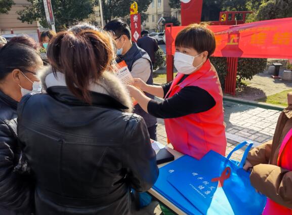 新銅社區(qū):增強(qiáng)防艾意識(shí) 普及法律知識(shí)