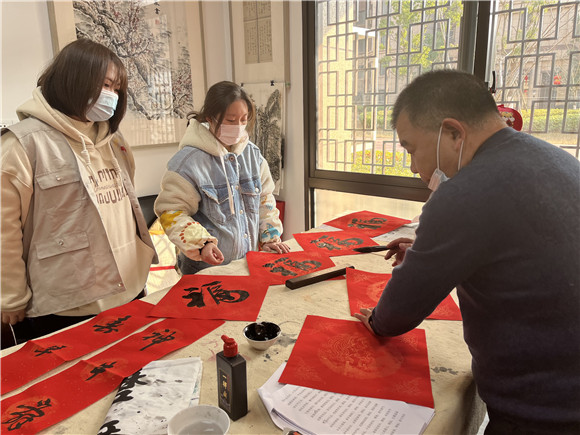 銀礦地質(zhì)社區(qū)開展垃圾分類知識培訓(xùn)工作