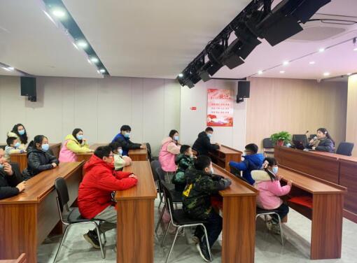 歲寒情暖 火炬村開展新春走訪慰問活動