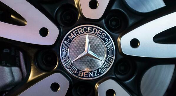 涉及排放虛假?gòu)V告 奔馳在韓國(guó)被罰款1.07億人民幣！