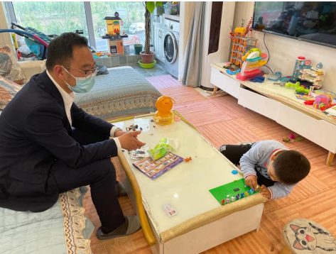 金陵驛社區(qū)：關愛空巢老人 情牽困難兒童