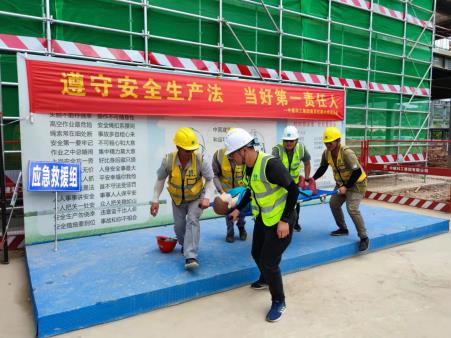 紅梅社區(qū)開展夏季高溫高墜應(yīng)急演練