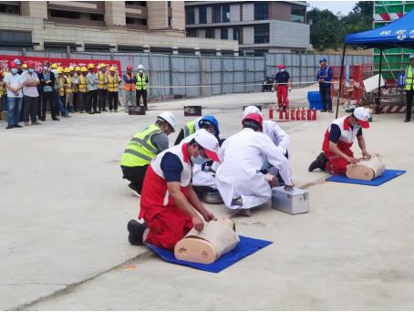 紅梅社區(qū)開展夏季高溫高墜應(yīng)急演練