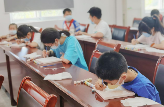 民主村:七彩夏令營 兒童創(chuàng)意畫