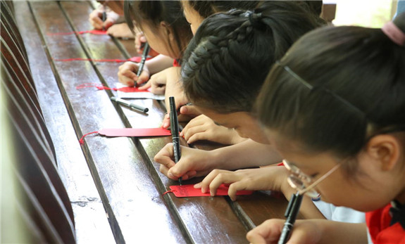 紅色教育慶“六一” “德法”同行進樟園