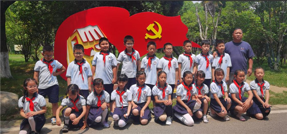 紅色教育慶“六一” “德法”同行進樟園